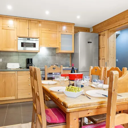 Daire Le Petit Savoyard-5 By Interhome